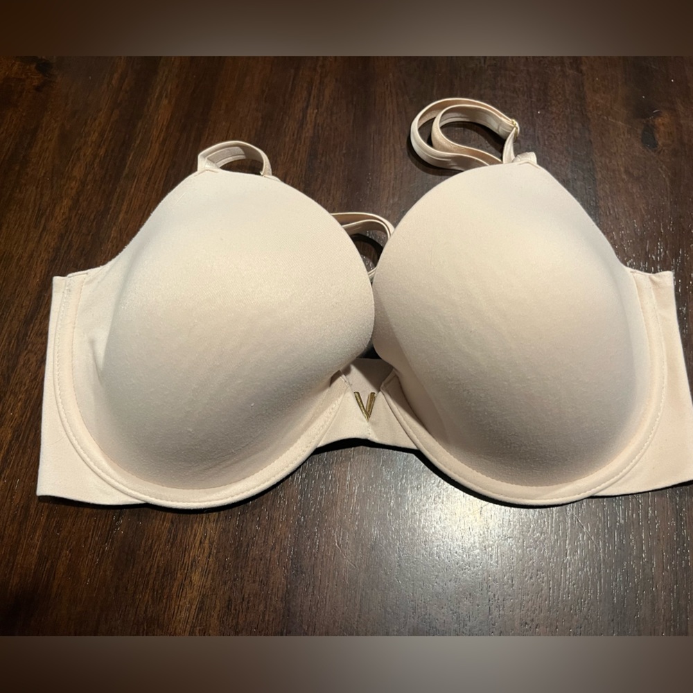 Victoria Secret lightly line bra